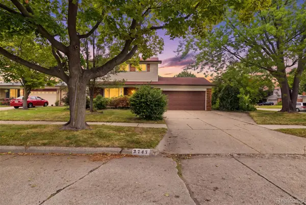 2747 Cromie Court, Warren, MI 48092