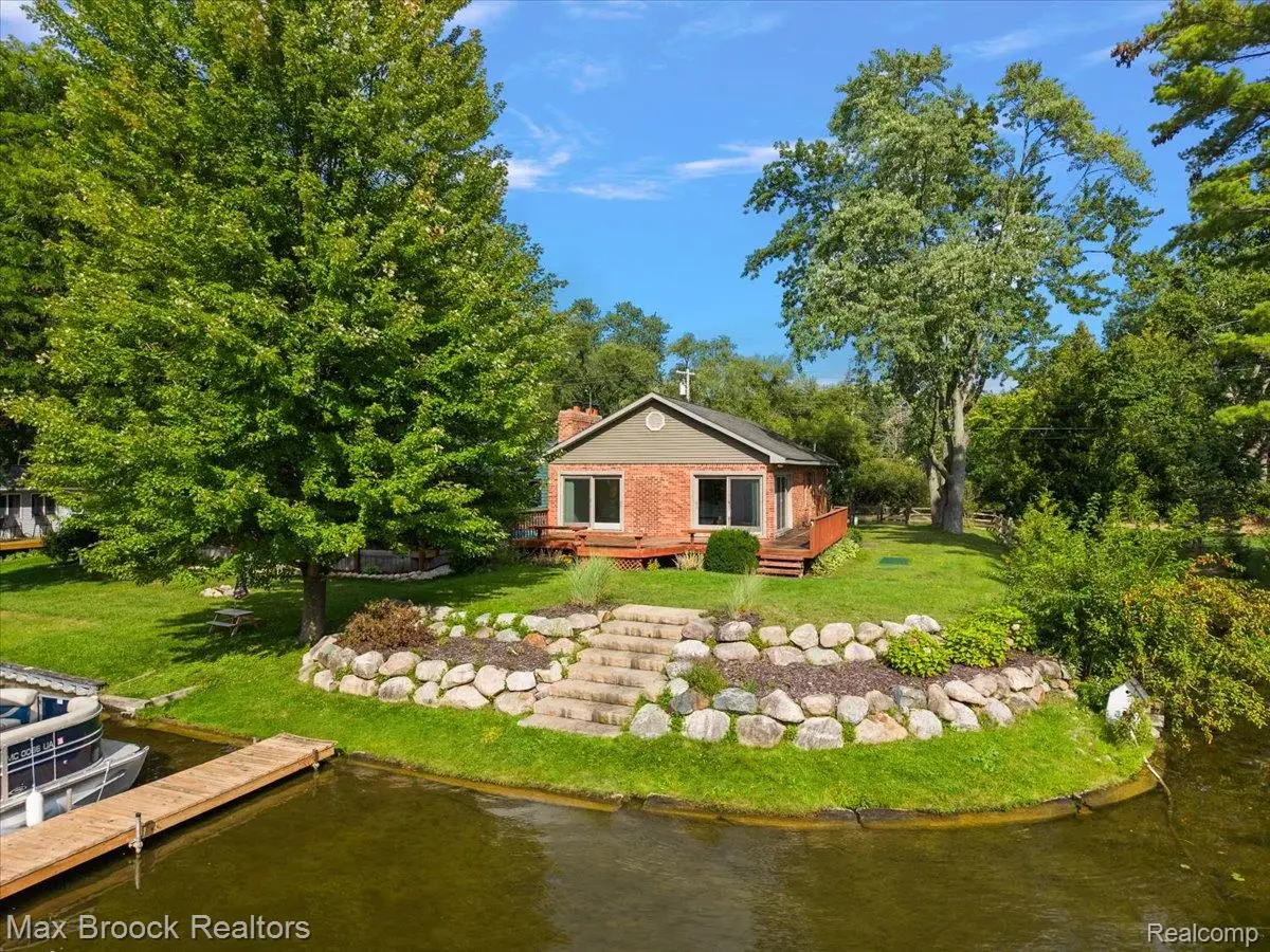 1930 Lake Pointe Drive, Ortonville, MI 48462 - #1