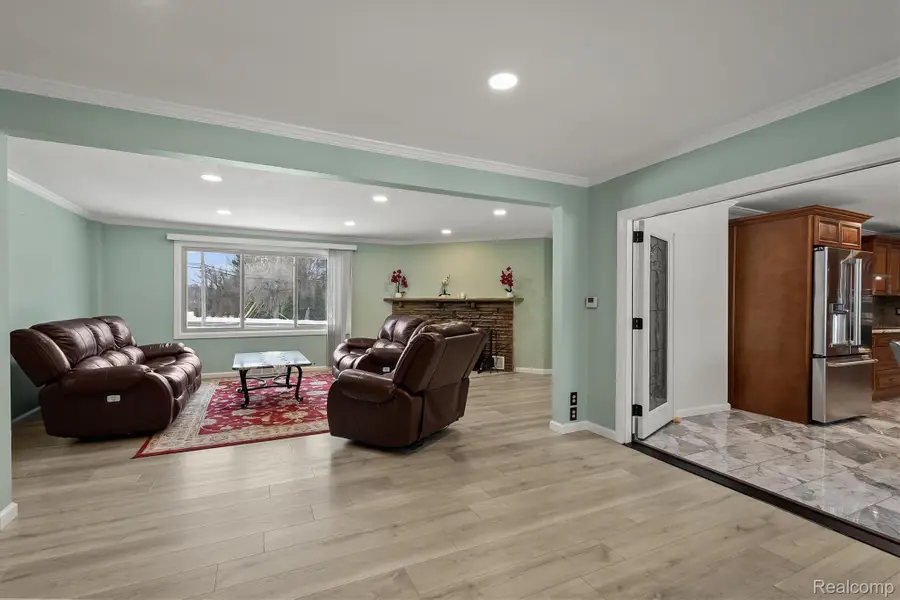 15500 Millar Road, Clinton Township, MI 48036 - #3