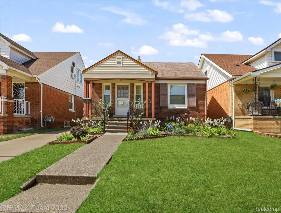 6847 Middlepointe Street, Dearborn, MI 48126 - #3