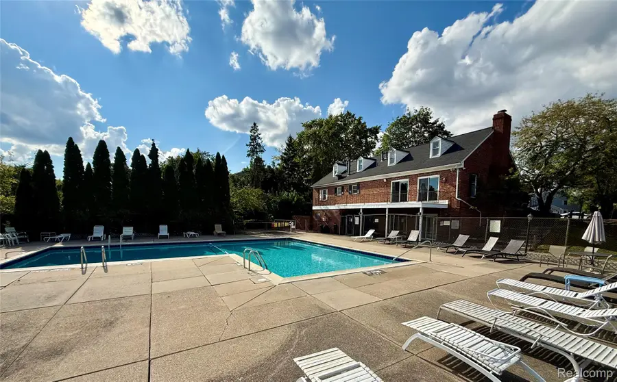 38505 Yarmouth Street, Clinton Township, MI 48038 - #3