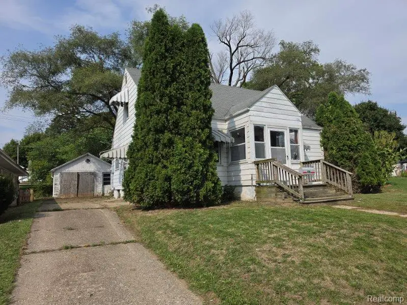317 Buckingham Avenue, Flint, MI 48507 - #2