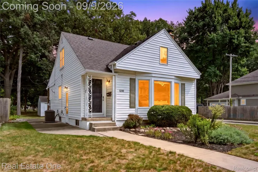 1200 N Vermont Avenue, Royal Oak, MI 48067 - #2
