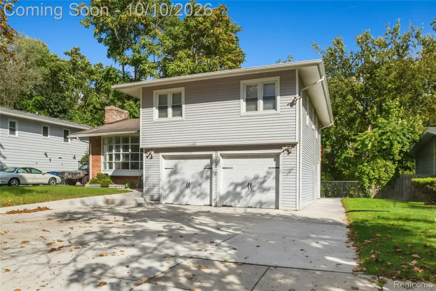 4013 Greenbrook Lane, Flint, MI 48507 - #3