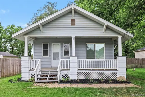 2200 S Term Street, Burton, MI 48519