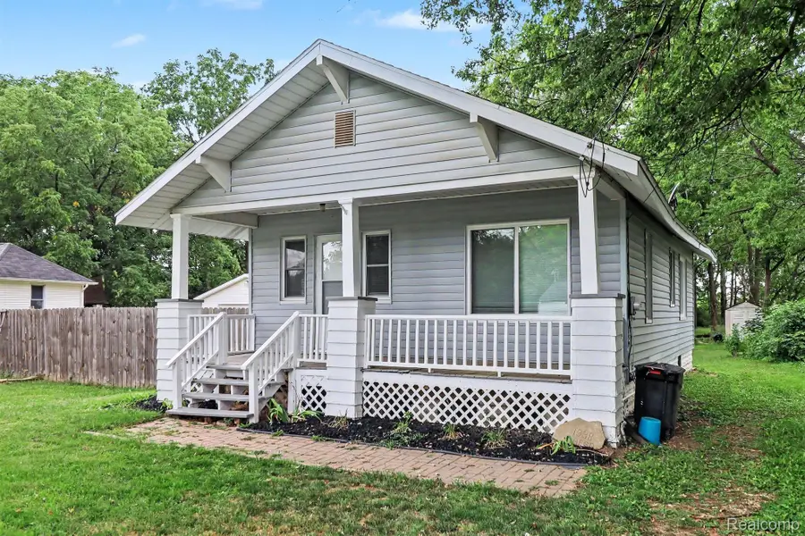 2200 S Term Street, Burton, MI 48519 - #2