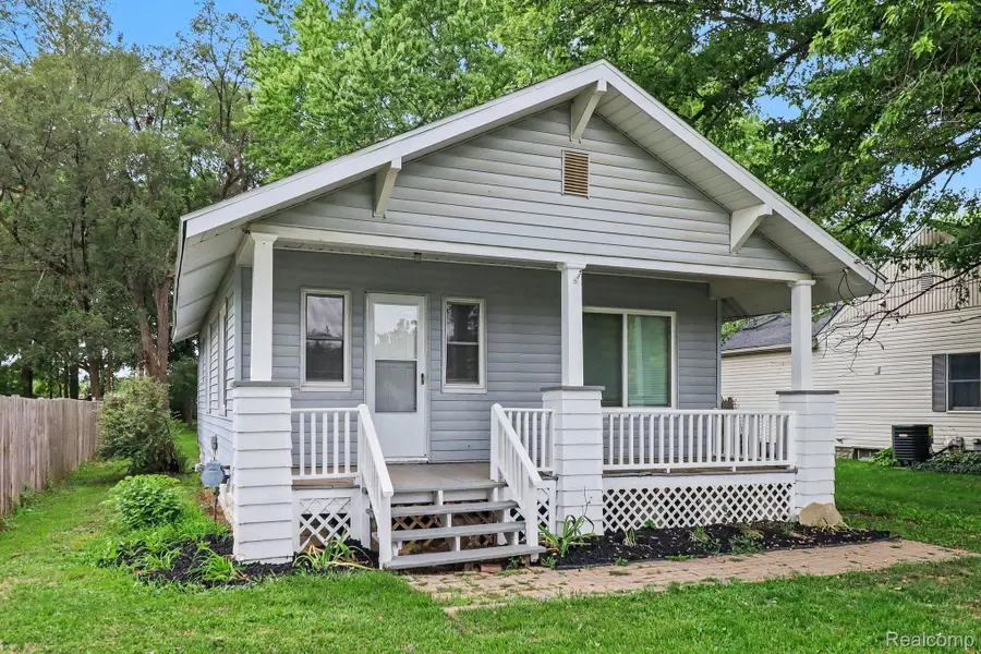 2200 S Term Street, Burton, MI 48519 - #3