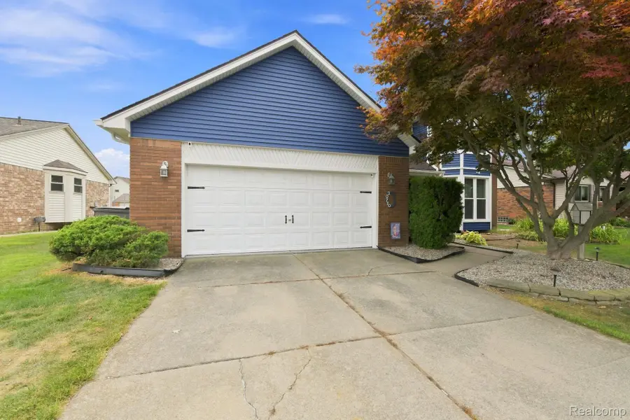 20770 Cannon Drive, Clinton, MI 48038 - #3