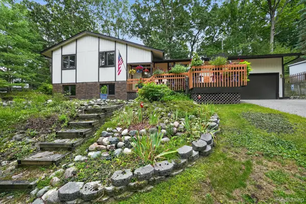 5001 Mohawk Avenue, Clarkston, MI 48348