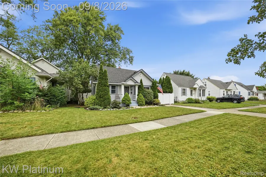 116 S Custer Avenue, Clawson, MI 48017 - #2