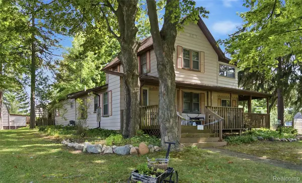 409 Legrande Street, Holly, MI 48442