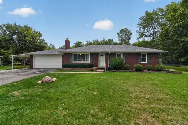 3079 Connecticut Street, Burton, MI 48519