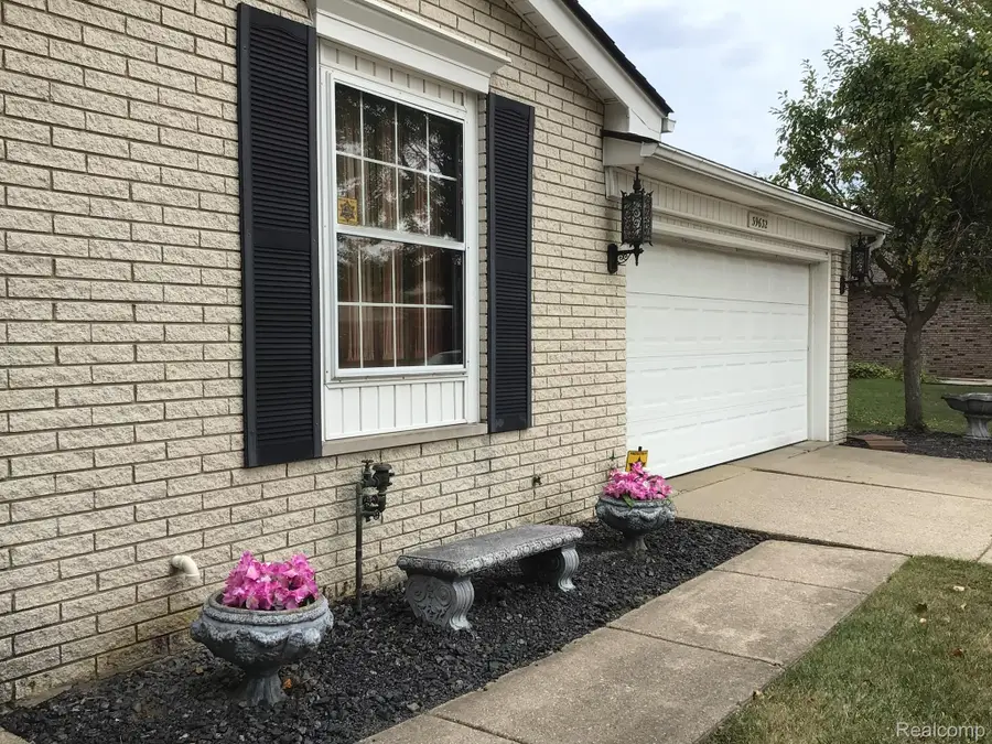 39632 Chaffer Street, Clinton, MI 48038 - #3