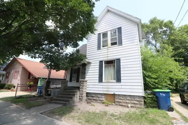1002 N Henry Street, BayCity, MI 48706