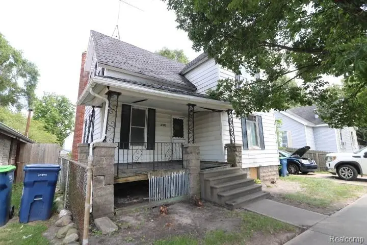 1002 N Henry Street, Bay City, MI 48706 - #2