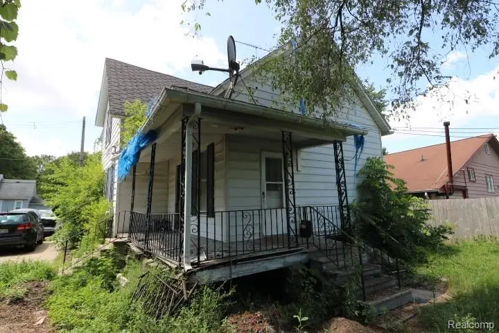 1002 N Henry Street, Bay City, MI 48706 - #3