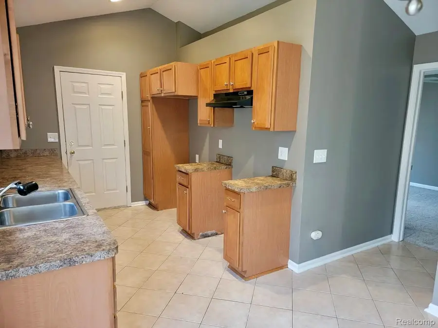 22158 David Avenue, Eastpointe, MI 48021 - #3