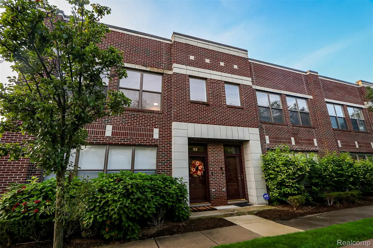 52 W Bethune Street, Detroit, MI 48202 - #1