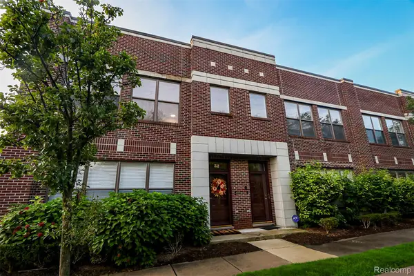 52 W Bethune Street, Detroit, MI 48202