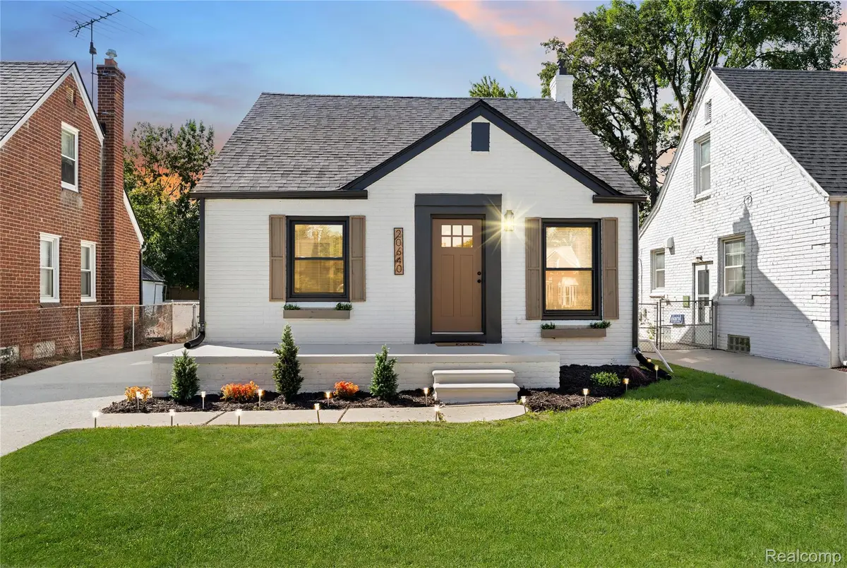 20640 Fleetwood Drive, Harper Woods, MI 48225 - #1