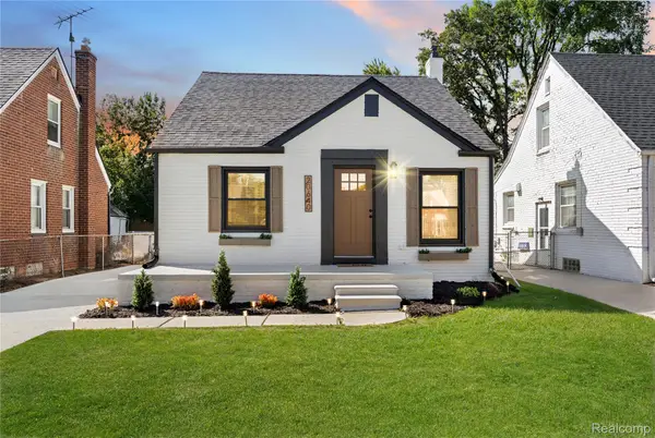 20640 Fleetwood Drive, HarperWoods, MI 48225