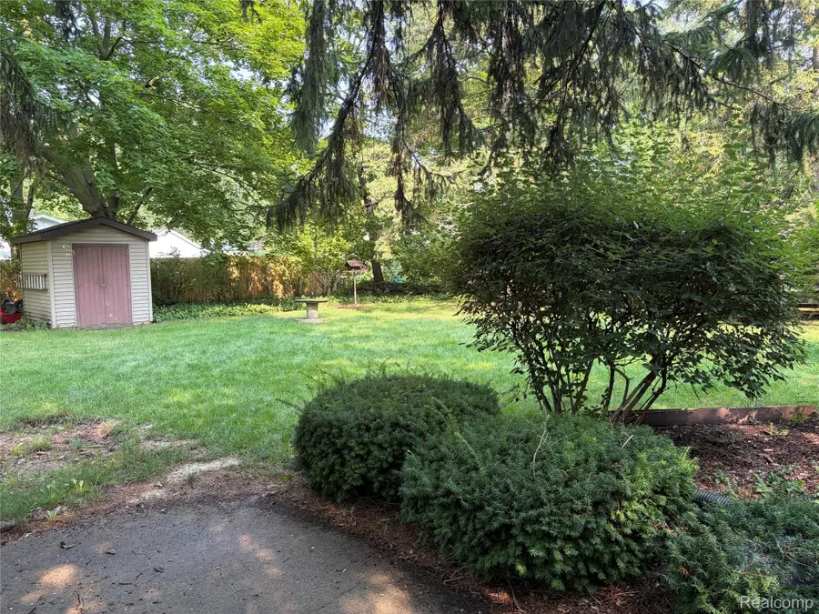 806 S Oakland Street, Saint Johns, MI 48879 - #2
