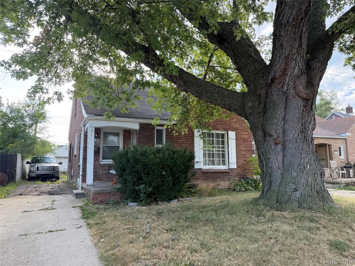 8674 Grandville Avenue, Detroit, MI 48228 - #1
