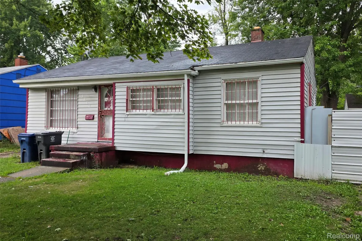 5813 Winthrop Boulevard, Flint, MI 48505 - #1