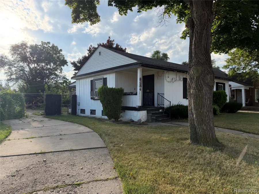 8684 Grandville Avenue, Detroit, MI 48228 - #2