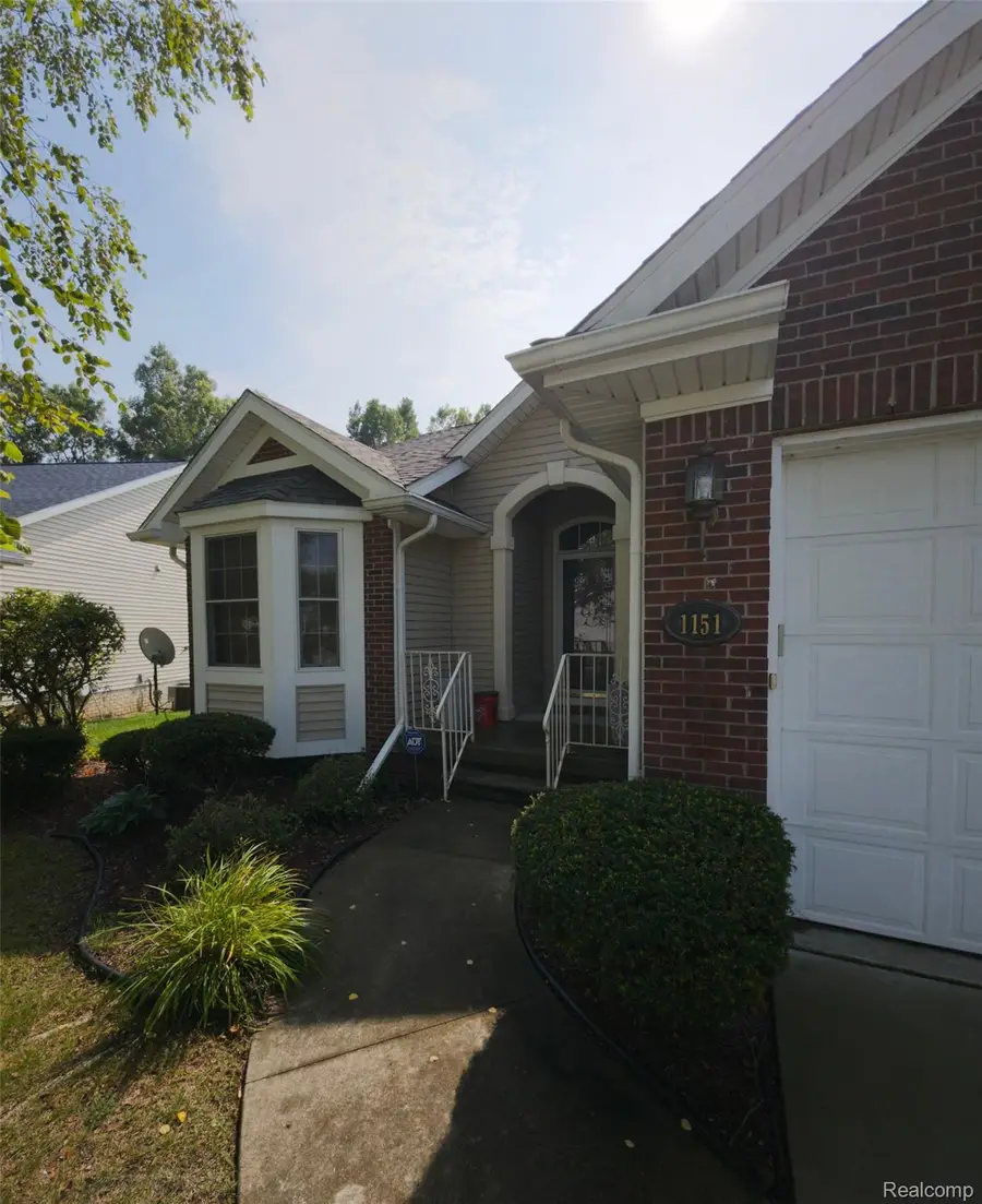 1151 Creekside Court, Burton, MI 48509 - #2