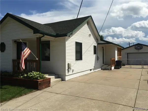 7526 Crissman Street, Utica, MI 48317