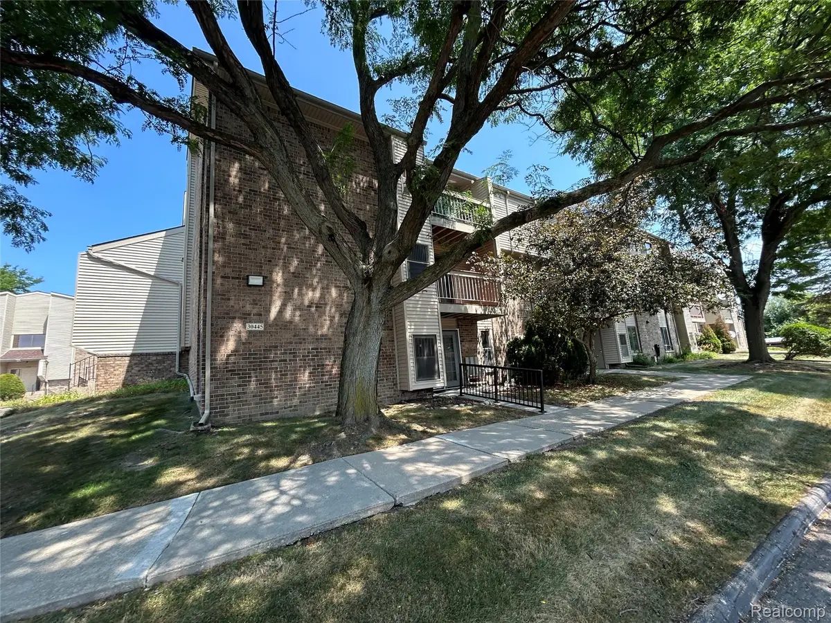 30445 W 14 Mile Road #69, Farmington Hills, MI 48334 - #1