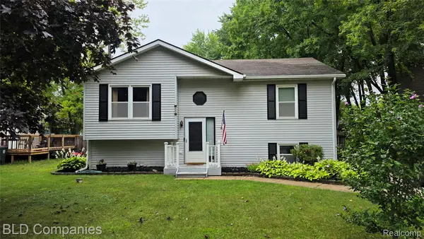 1095 Seabury Drive, LakeOrion, MI 48362