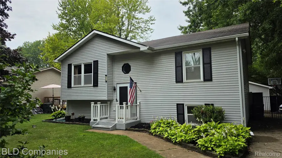 1095 Seabury Drive, Orion, MI 48362 - #2