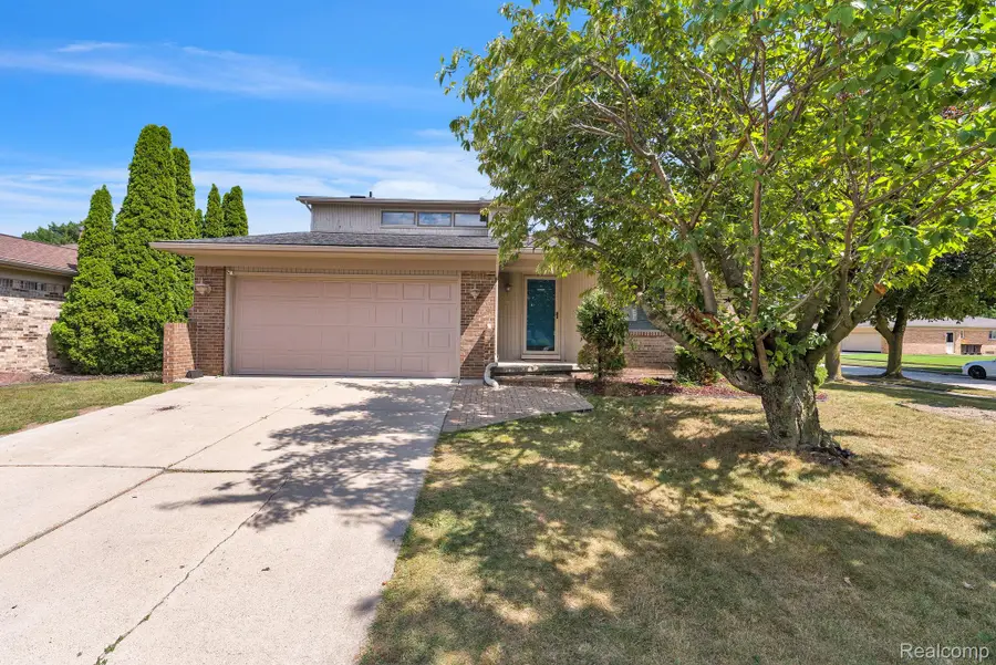 1541 Yellowbrick Road, Trenton, MI 48183 - #2