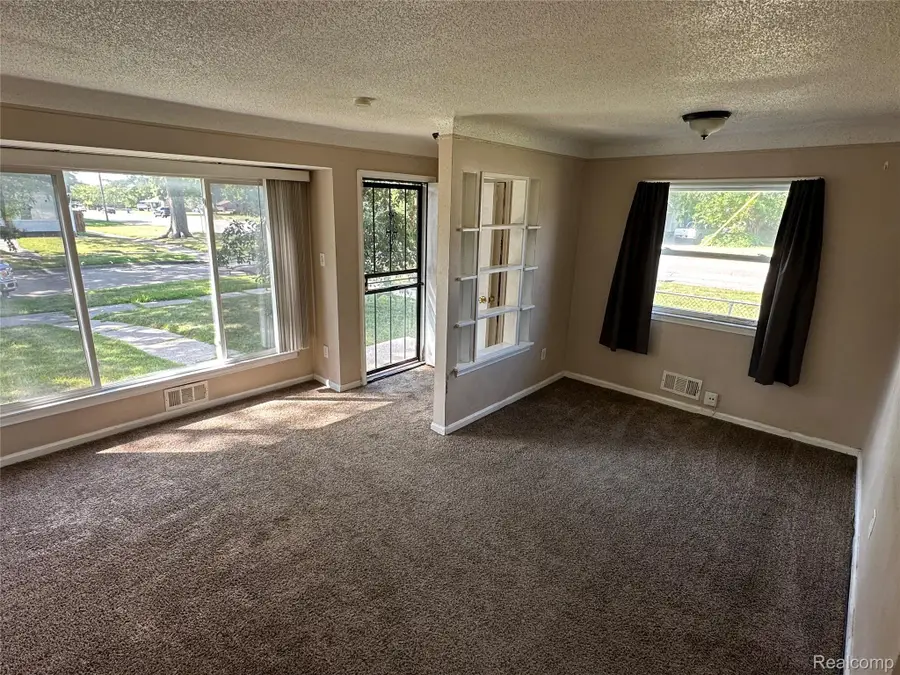 27366 Freda Street, Inkster, MI 48141 - #3