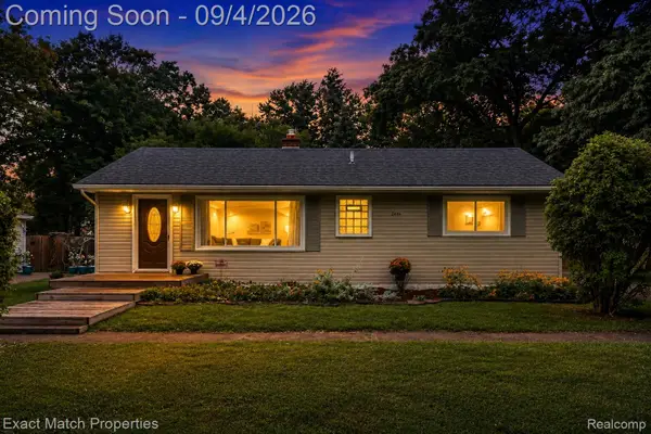 2466 Richwood Road, AuburnHills, MI 48326