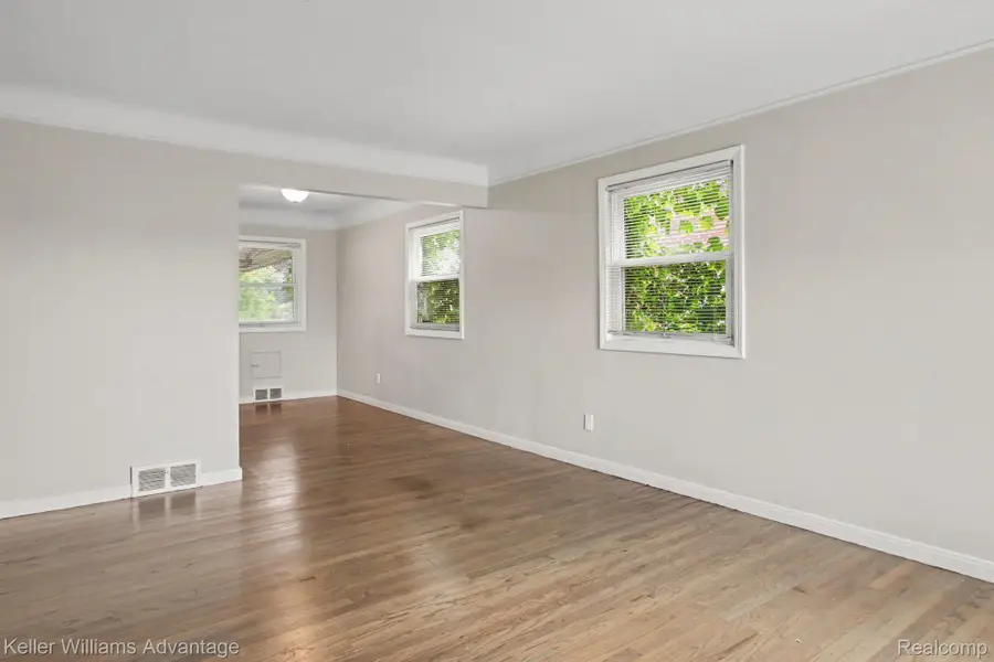 24434 W Chicago, Redford, MI 48239 - #2