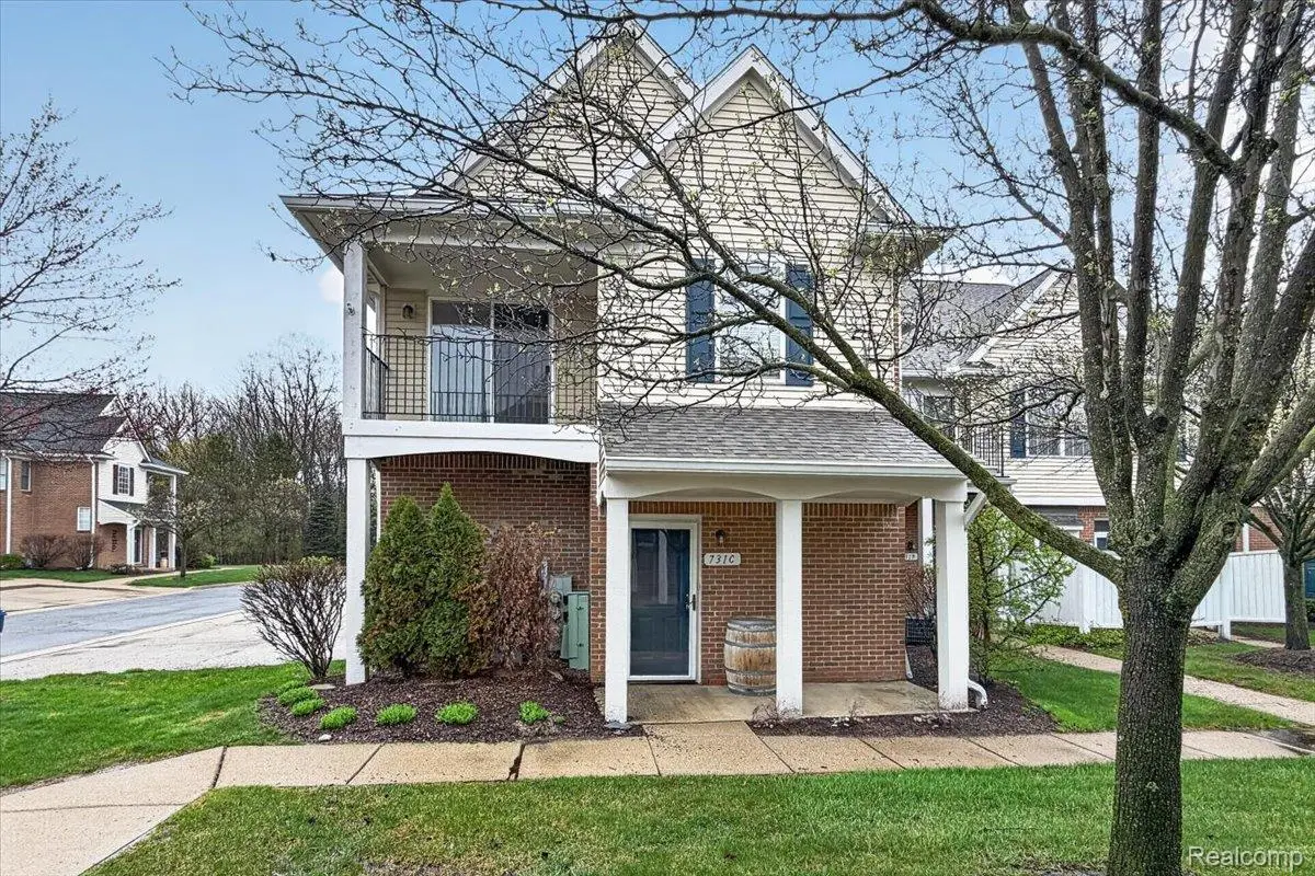 731 Amberly Drive #C, Waterford, MI 48328 - #1