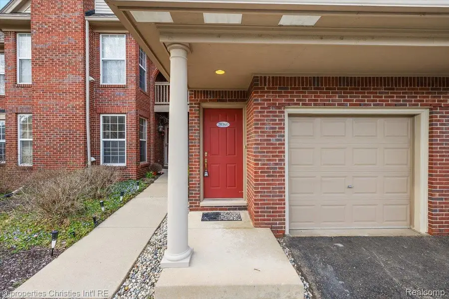 28360 Carlton Way Drive, Novi, MI 48377 - #3