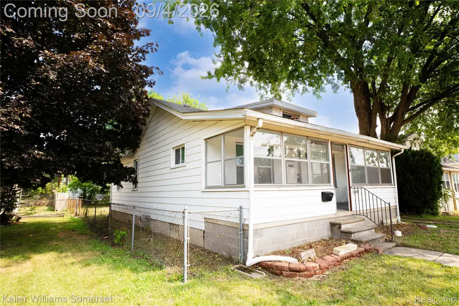 24300 Melrose Avenue, Eastpointe, MI 48021 - #2