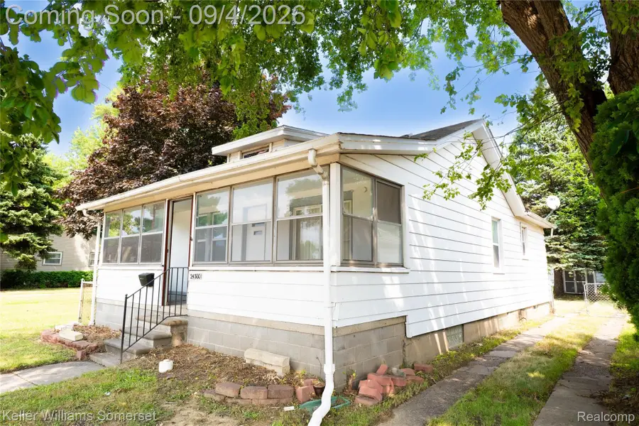 24300 Melrose Avenue, Eastpointe, MI 48021 - #3