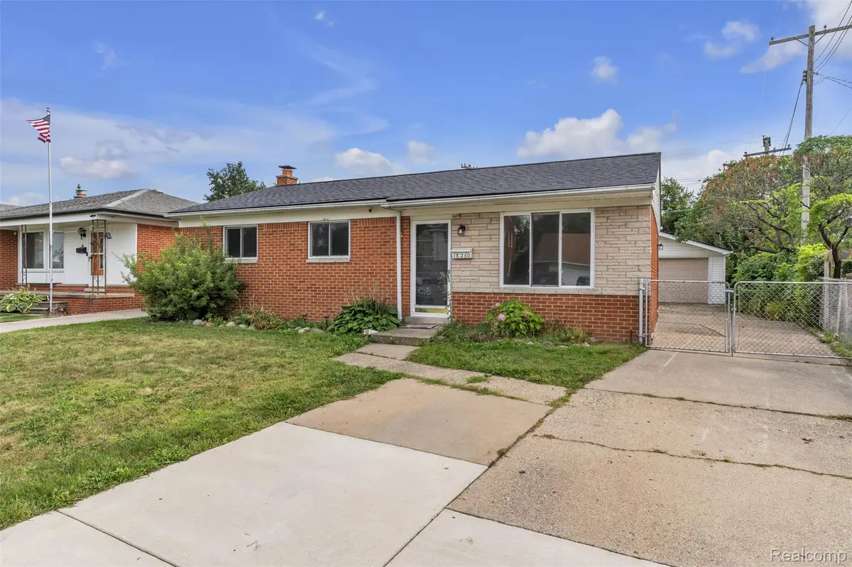 18260 Spring Court N, Fraser, MI 48026 - #1