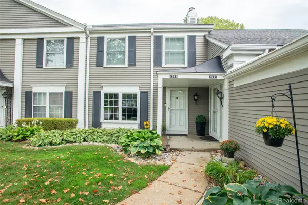 2689 Williamsburg Circle, AuburnHills, MI 48326