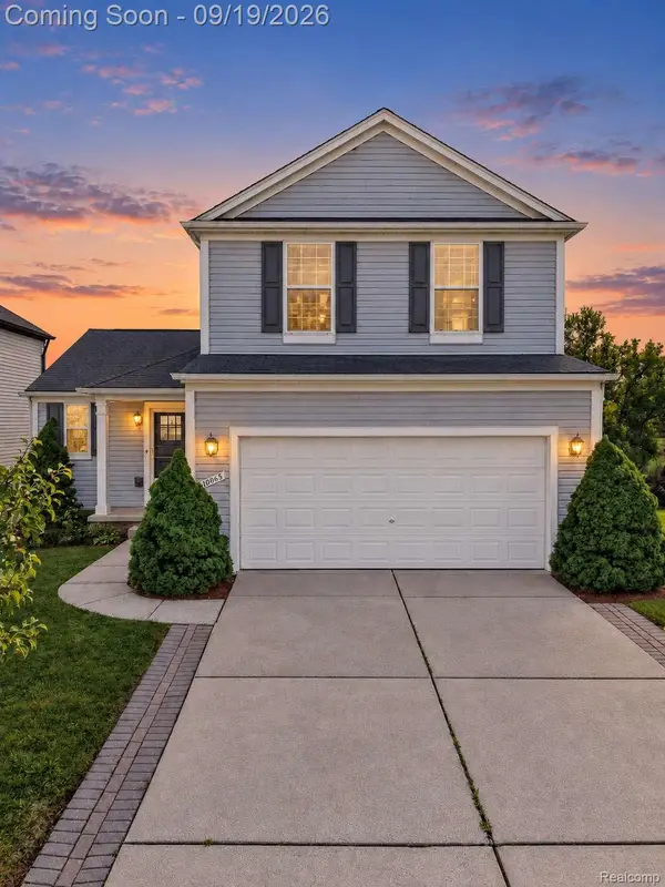 10065 Edgewater Trail, Holly, MI 48442