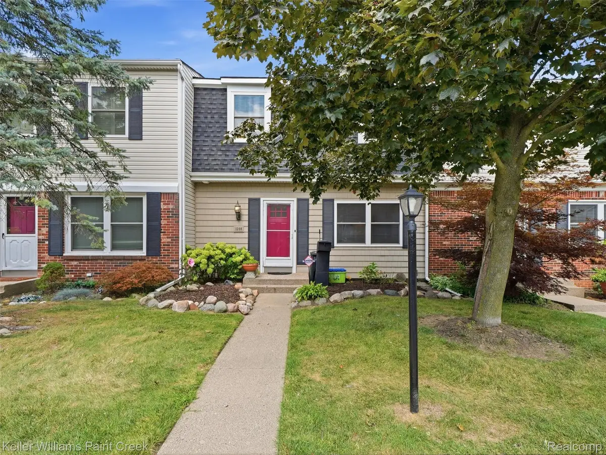 1208 Lear Court, Rochester Hills, MI 48307 - #1