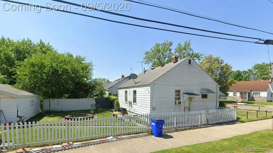 20320 Dresden Street, Detroit, MI 48205 - #2
