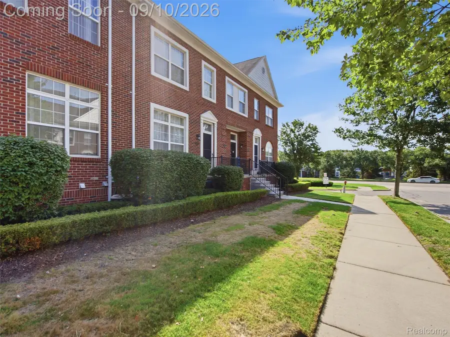 14579 Vauxhall Drive, Sterling Heights, MI 48313 - #3