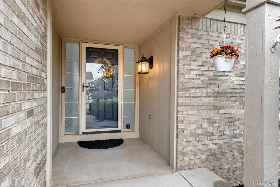 4240 Sherwood Circle, Canton, MI 48188 - #2