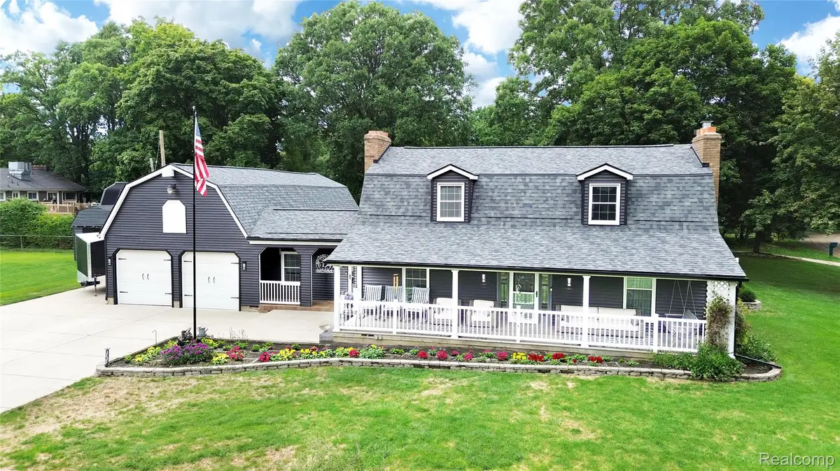 4509 Hedgethorn Circle, Burton, MI 48509 - #1